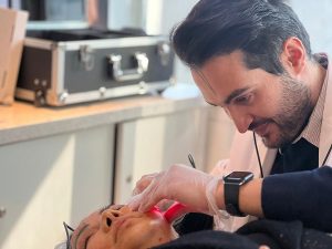 ۴ مرحله مهم برای تخلیه ژل و لیفت طبیعی صورت