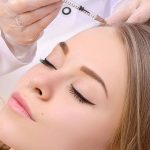 هر آنچه باید درباره تزریق مزوژل رویتاکریه بدانید: سوالات رایج و پاسخ‌ها